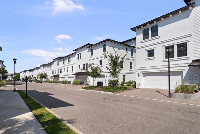 Building Photo - 5351 Bridge St