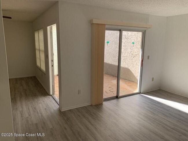 Building Photo - 1485 Malibu Cir NE