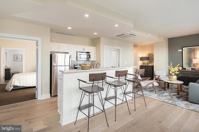 Building Photo - 235 N Christopher Columbus Blvd