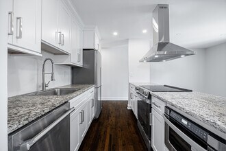 Building Photo - 516 Vincelette St