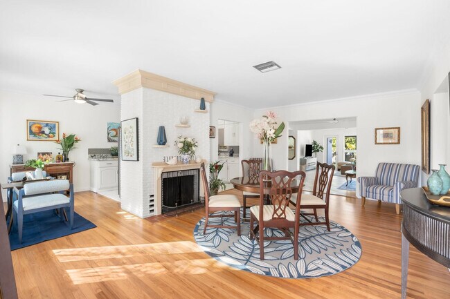 Building Photo - 2317 NE 12th St