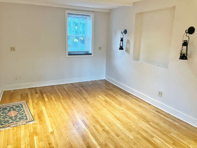 Building Photo - Great Milton location, close to commuter r...