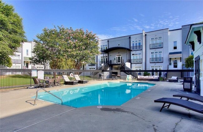 Building Photo - 502 Pryor St SW