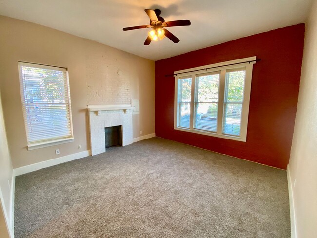 Building Photo - Stylish LowerTown Loft Living in the Heart...