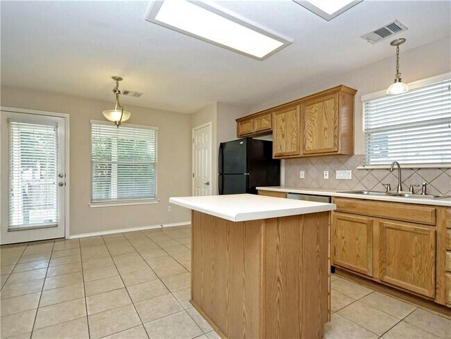 Building Photo - 11113 Crazy Well Dr