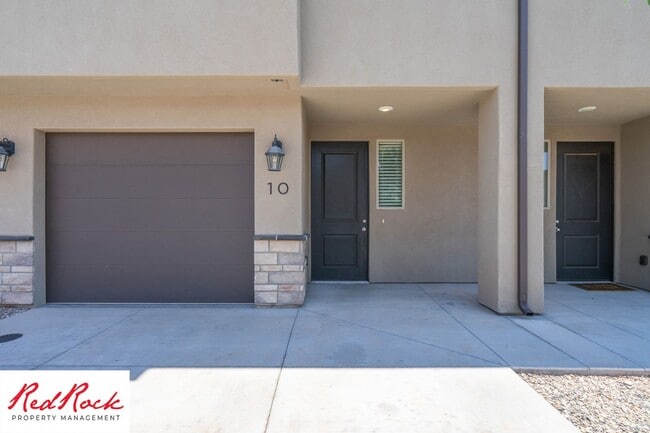 Building Photo - 1005 Tortoise Rock Dr