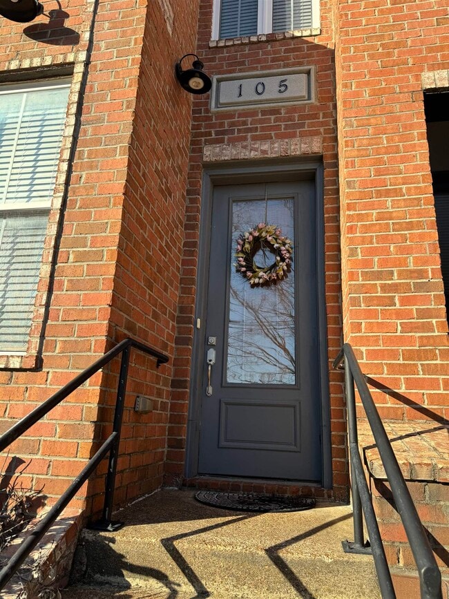 Building Photo - 70 W Carolina Ave