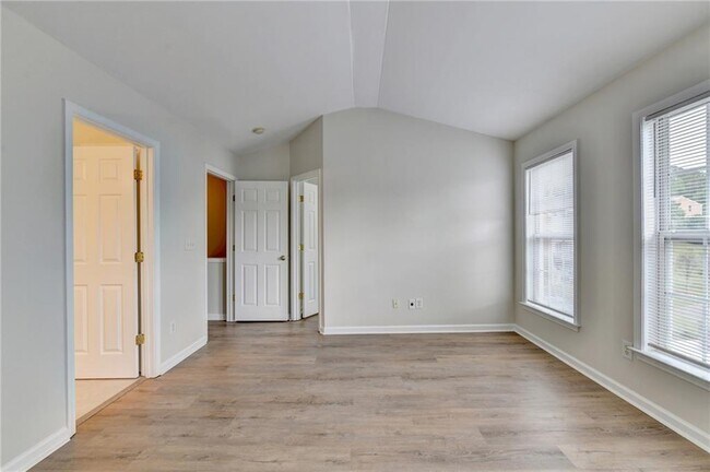 Building Photo - 2026 Merrimont Way