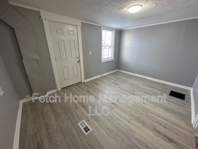 Building Photo - 344 Beaver St