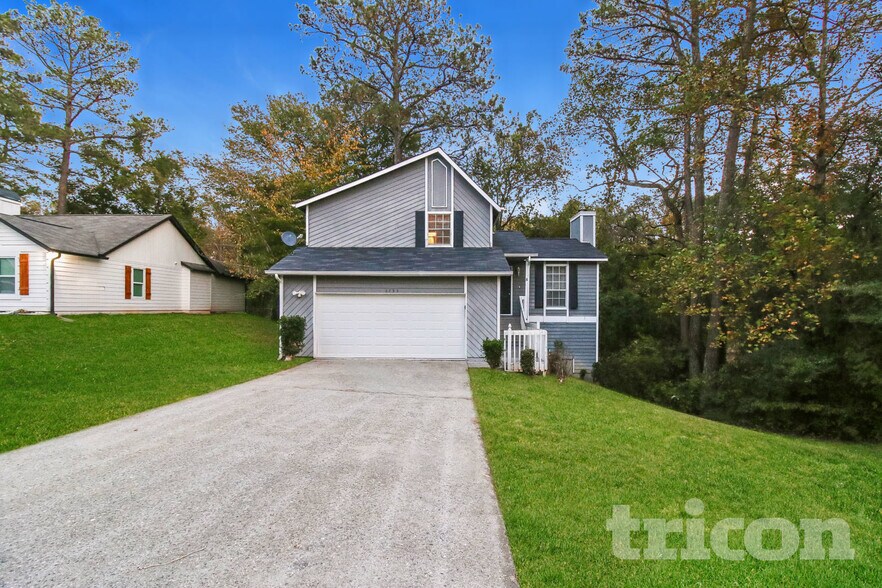 Primary Photo - 2755 Wildflower Ln SW