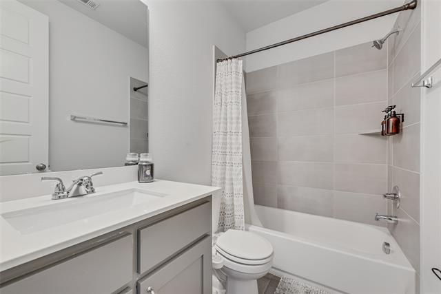 Building Photo - 8108 San Bernard Trl
