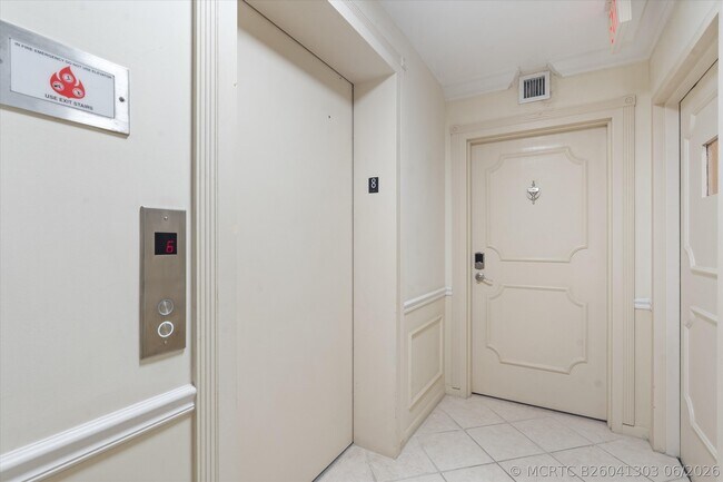 Building Photo - 4301 N Ocean Blvd