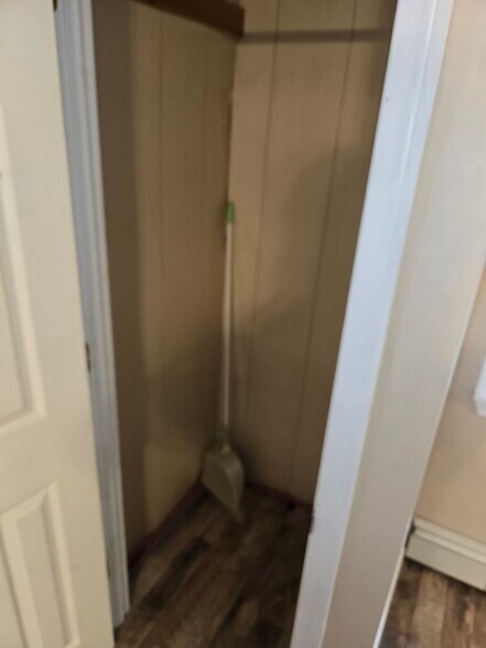 Closet - 84 S Main St