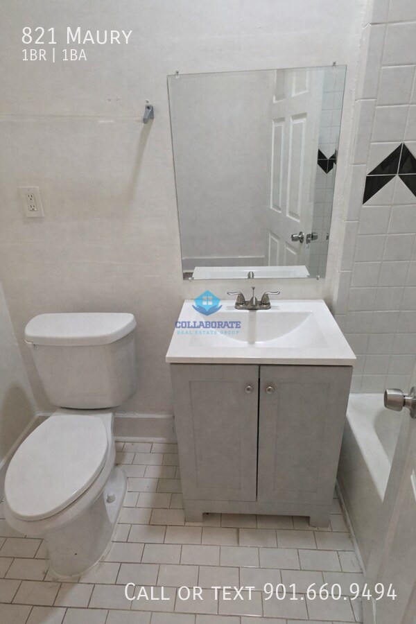 Building Photo - 821 Maury-
