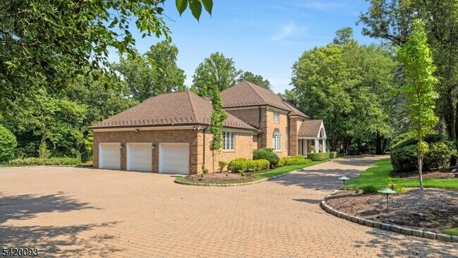 Building Photo - 787 Peach Tree Ln