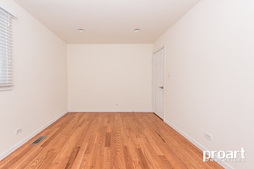 Building Photo - 838 Heatherbrook Ct