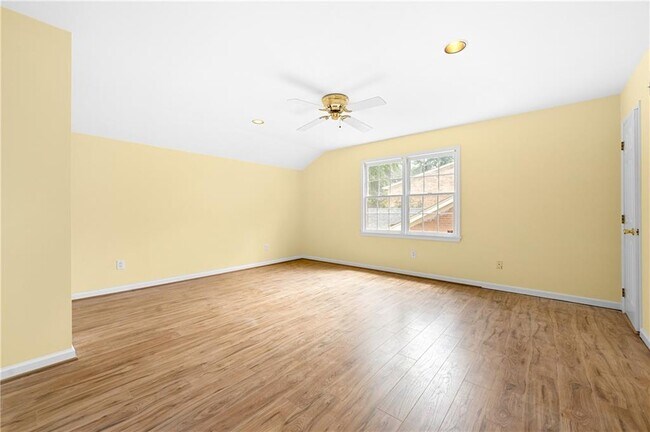 Building Photo - 3795 Ashford Trail NE