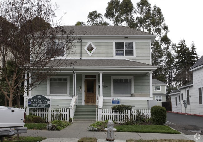 Building Photo - Calistoga Avenue, 1356