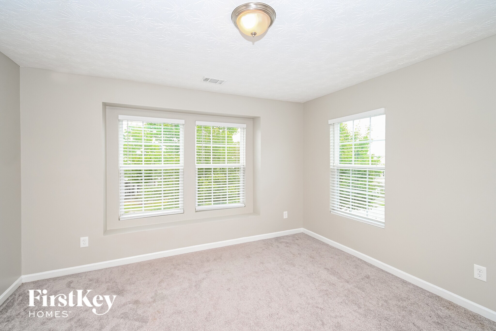 Building Photo - 135 Parkmont Ct