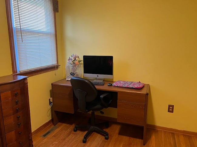 Building Photo - Cozy, One Level Living Ranch