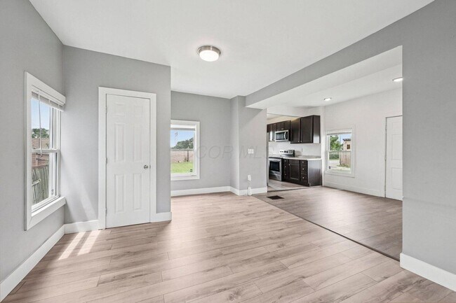 Building Photo - 1025 Howard St