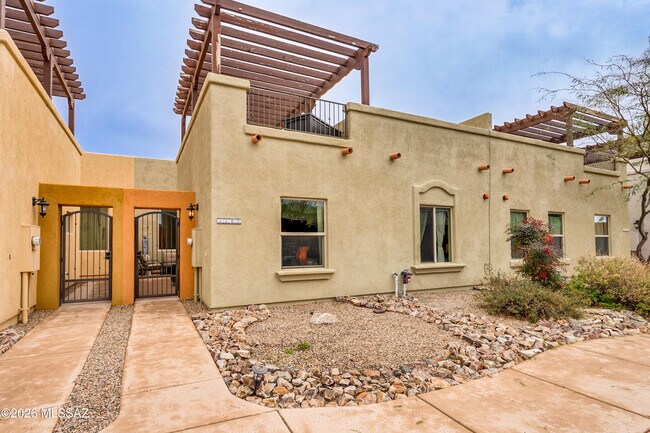 Building Photo - 1105 Lombard Way