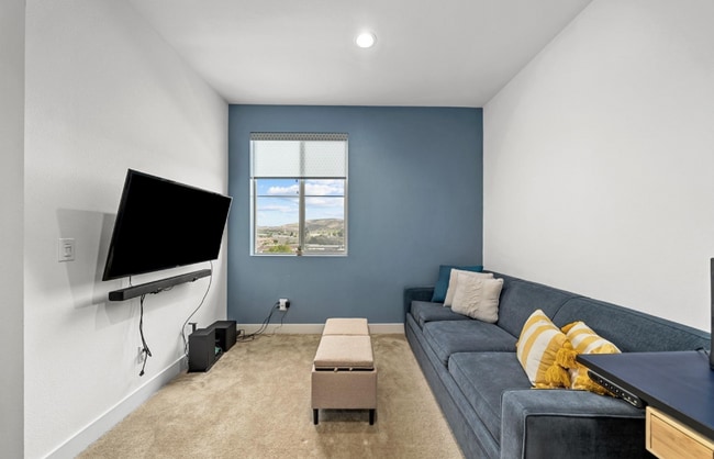 Building Photo - $4,300 - 3 Bed/ 3 Bath Modern Townhome with Loft in Santee