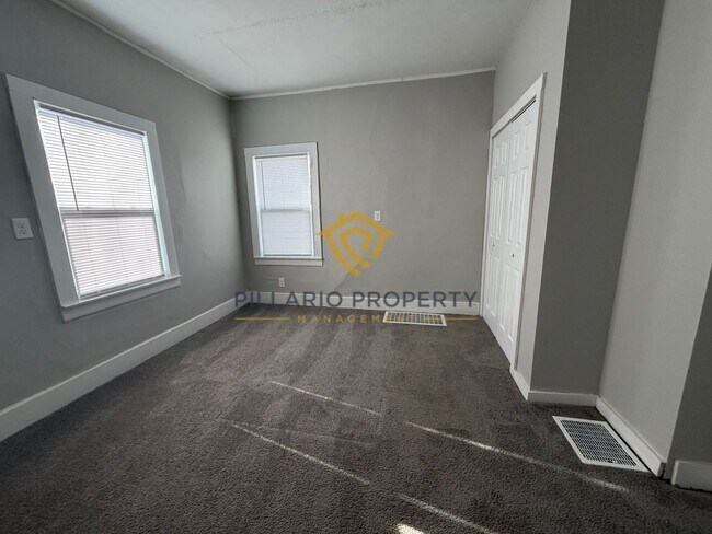 Building Photo - Near Anderson University 2 Bedroom on Corner Lot with Garage, Available NOW!