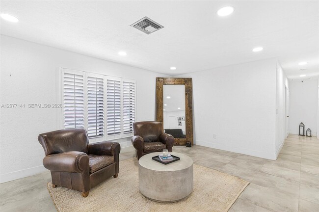 Building Photo - 5210 SW 128th Ct