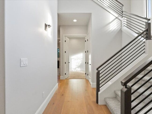 Building Photo - 3500 S Morain St