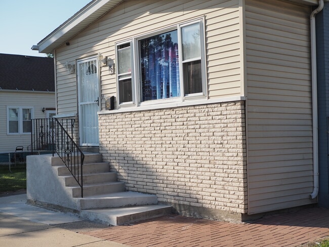 Primary Photo - 32 156th St