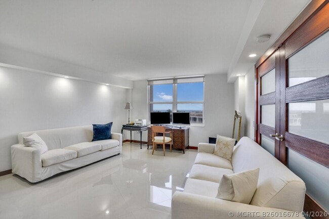 Building Photo - 2295 S Ocean Blvd