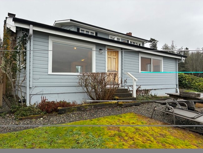 Building Photo - 7750 Yeomalt Pl NE