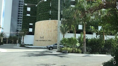 Building Photo - 16385 Biscayne Blvd