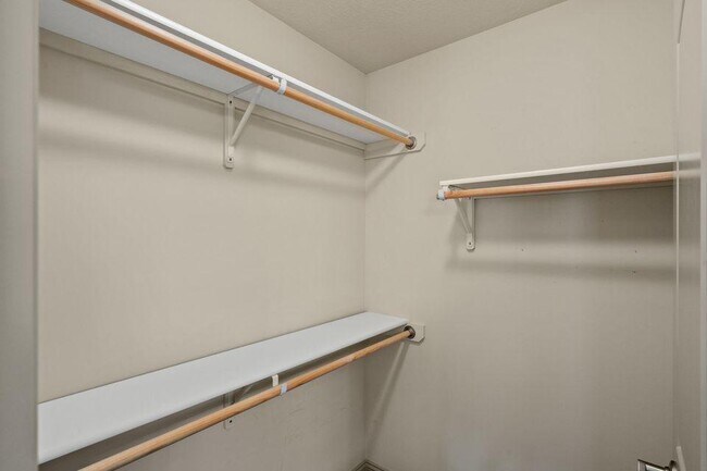 Building Photo - 1811 Trellis Ln