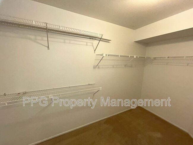 Building Photo - 18407 N 137th Dr