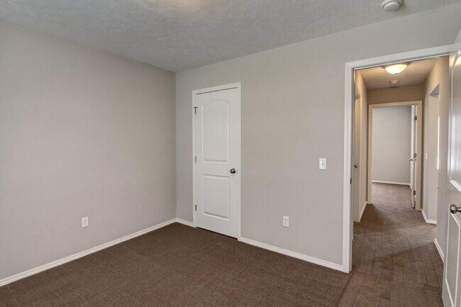 Building Photo - 2508 W Spring Water St