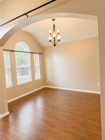 Building Photo - 9505 Thorncliff Dr