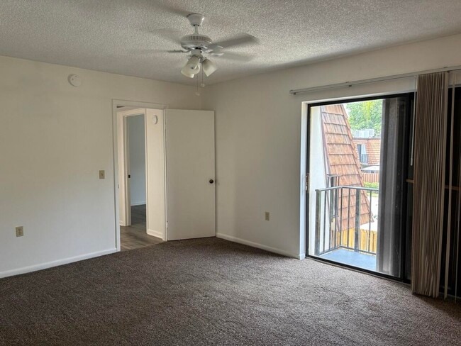 Building Photo - 507 5th Ln