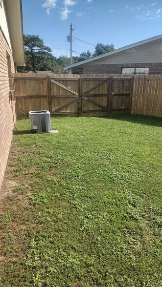 Building Photo - 2842 Villa Woods Cir
