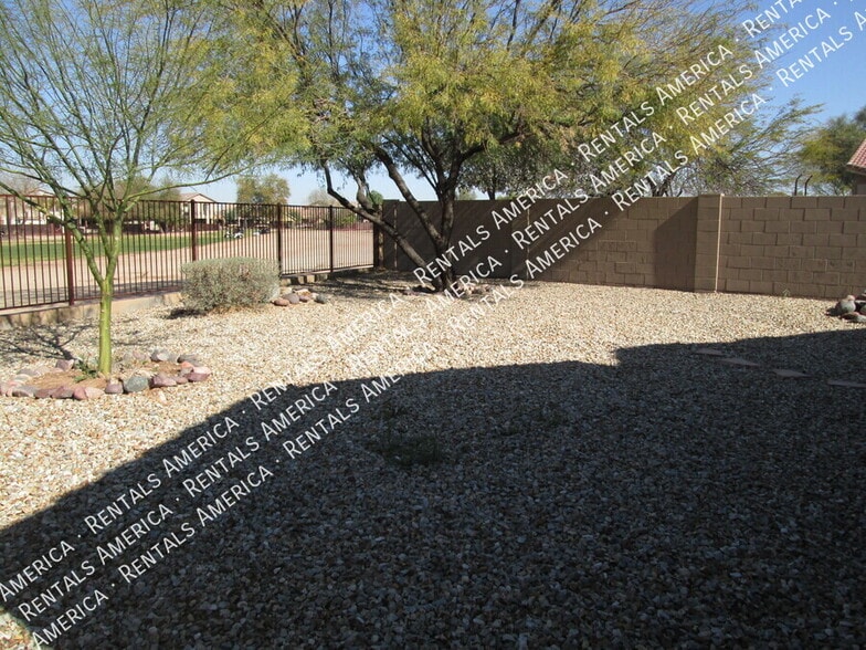 Building Photo - 5614 W Lydia Ln