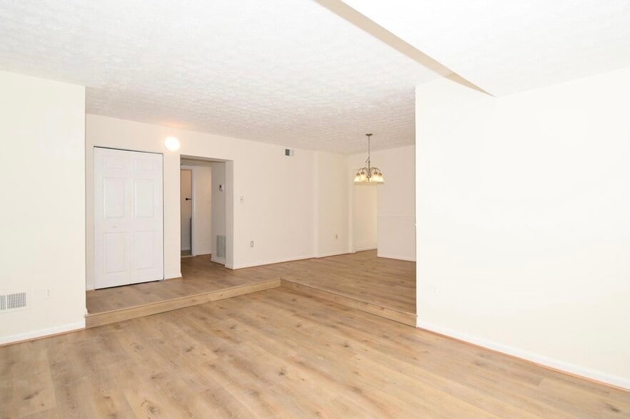 Building Photo - 13246 Bayberry Dr