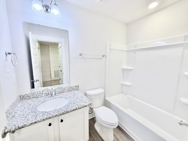 Building Photo - 3-Bedroom Townhouse - Community Pool