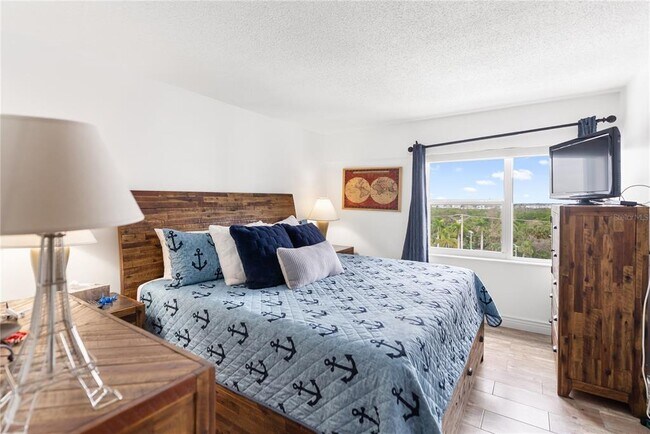 Building Photo - 1750 Benjamin Franklin Dr