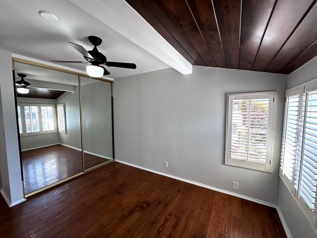 Building Photo - ***MOVE-IN SPECIAL 2 WEEKS FREE RENT***Fan...