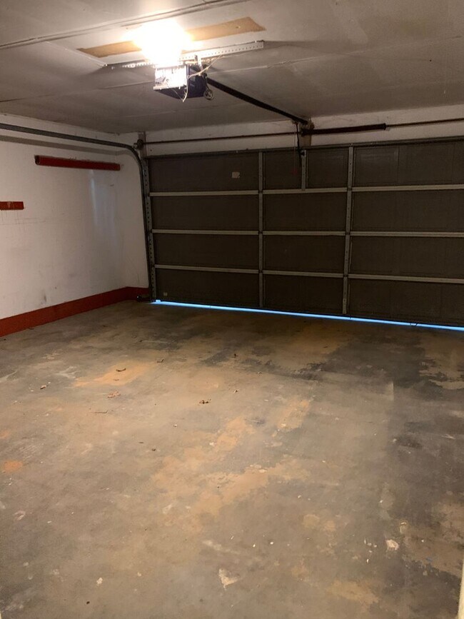 Building Photo - 3bed/2bath home in Valley View School District!