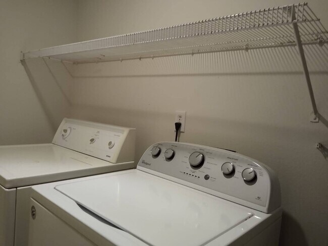 4-2b2b - 16049 SE Caruthers St