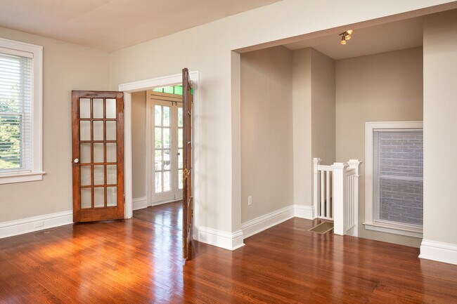 Building Photo - 4710 Arsenal St