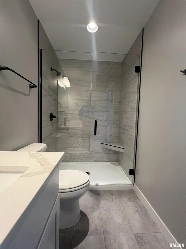 Building Photo - 5246 Pandit Dr