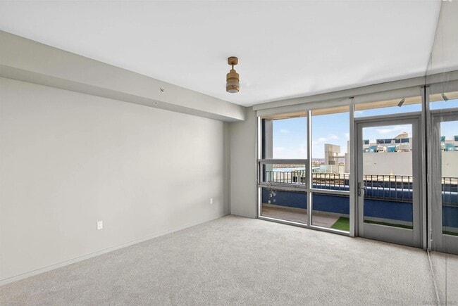 Building Photo - 321 Tenth Ave